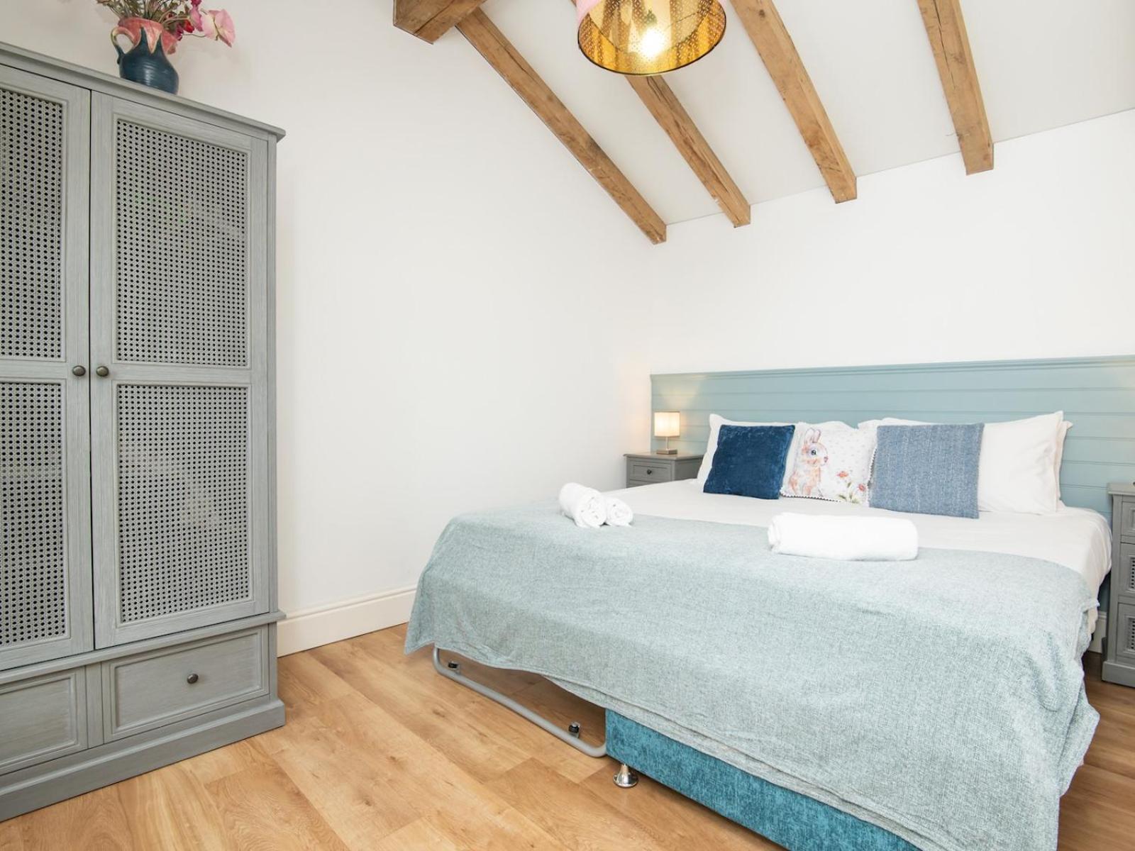 Pass The Keys Charming Garden Cottage With Parking Bath Eksteriør billede